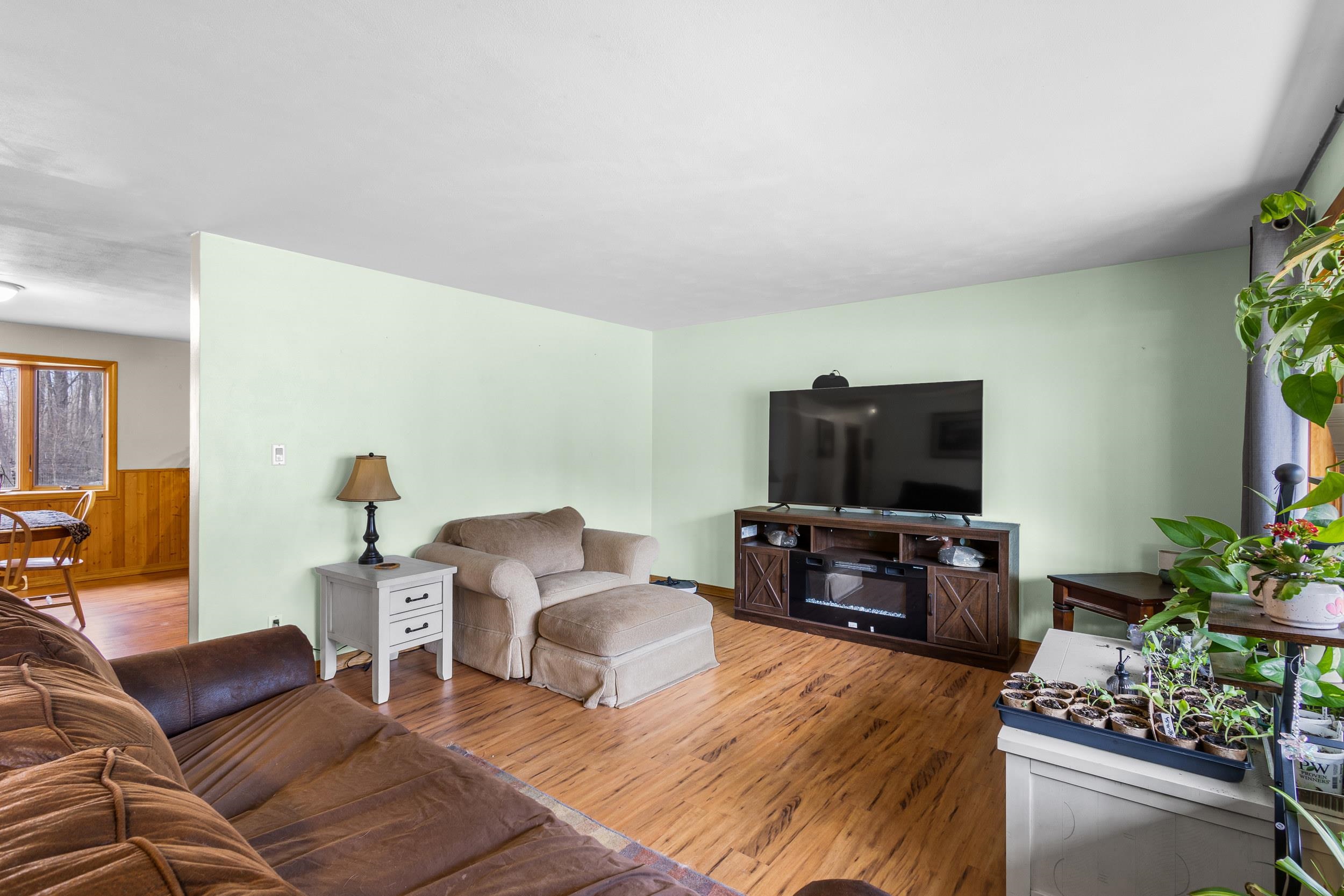 8578 Winncrest Road Neenah, WI 54956 - Photo 15 of 27