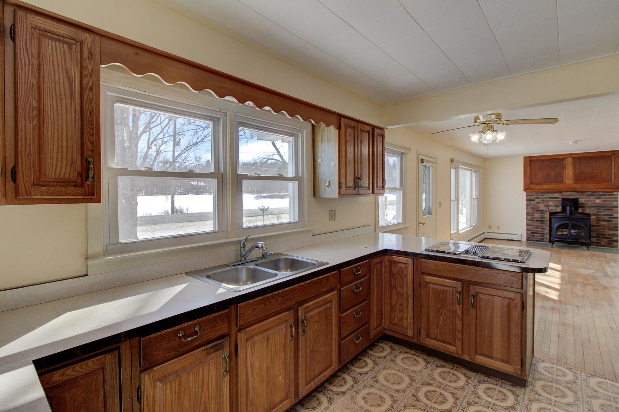 3534 Hinesburg Road Richmond, VT 05477 - Photo 18 of 55