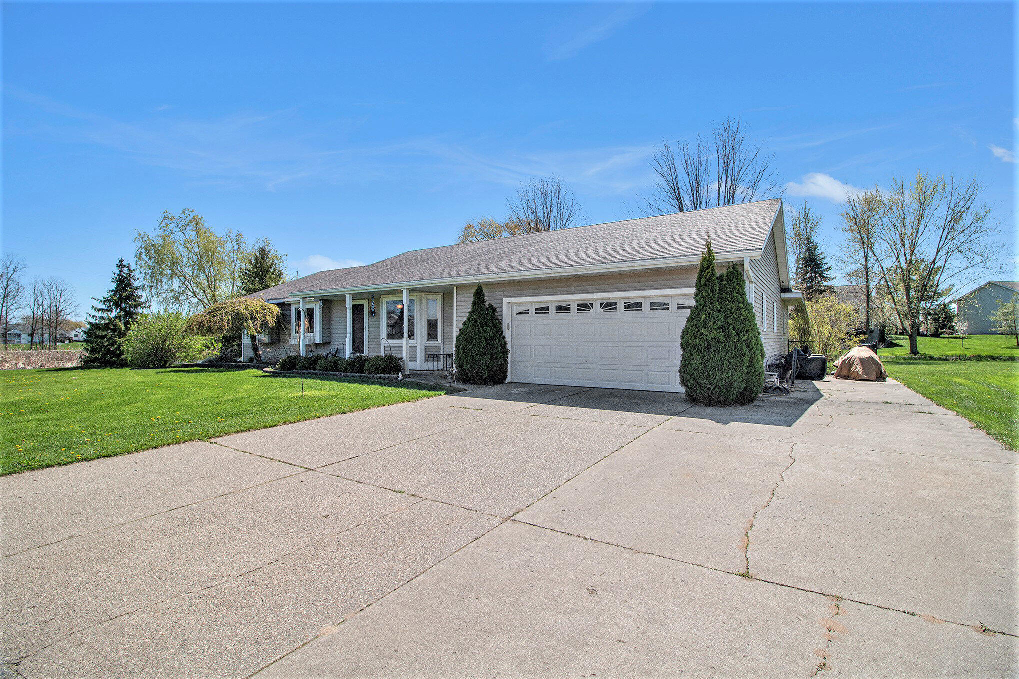10420 Perry Street Zeeland, MI 49464 - Photo 2 of 25 002_img_3369