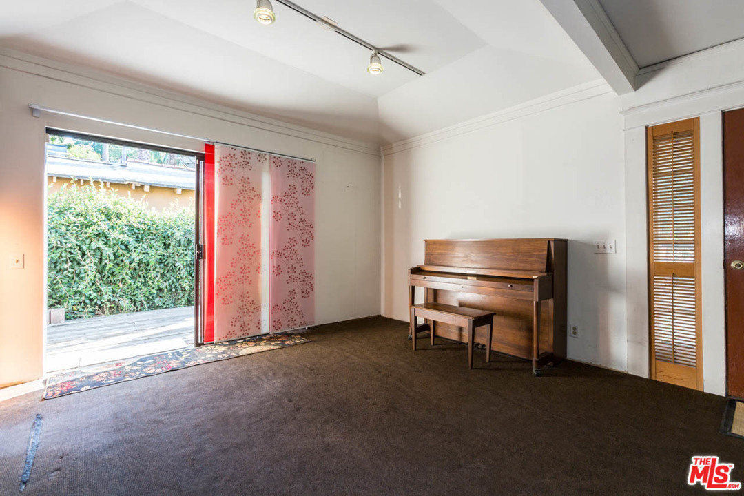 2300 Edgewater Terrace Los Angeles, CA 90039 - Photo 11 of 39 a room with furniture and a window