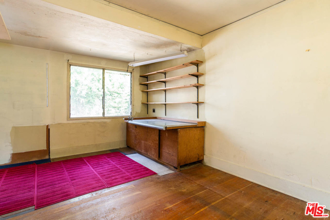 2300 Edgewater Terrace Los Angeles, CA 90039 - Photo 20 of 39 a room with furniture and window