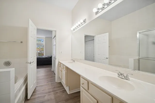 $389,900 | 1176 Bristol Lane, Buffalo Grove, IL 60089