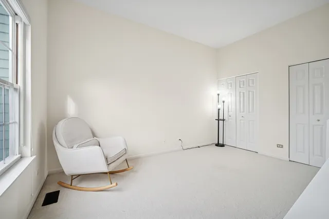 $389,900 | 1176 Bristol Lane, Buffalo Grove, IL 60089