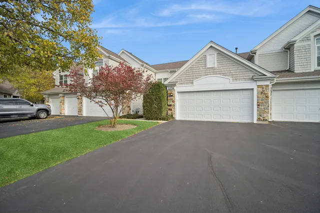 $389,900 | 1176 Bristol Lane, Buffalo Grove, IL 60089