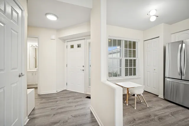 $389,900 | 1176 Bristol Lane, Buffalo Grove, IL 60089