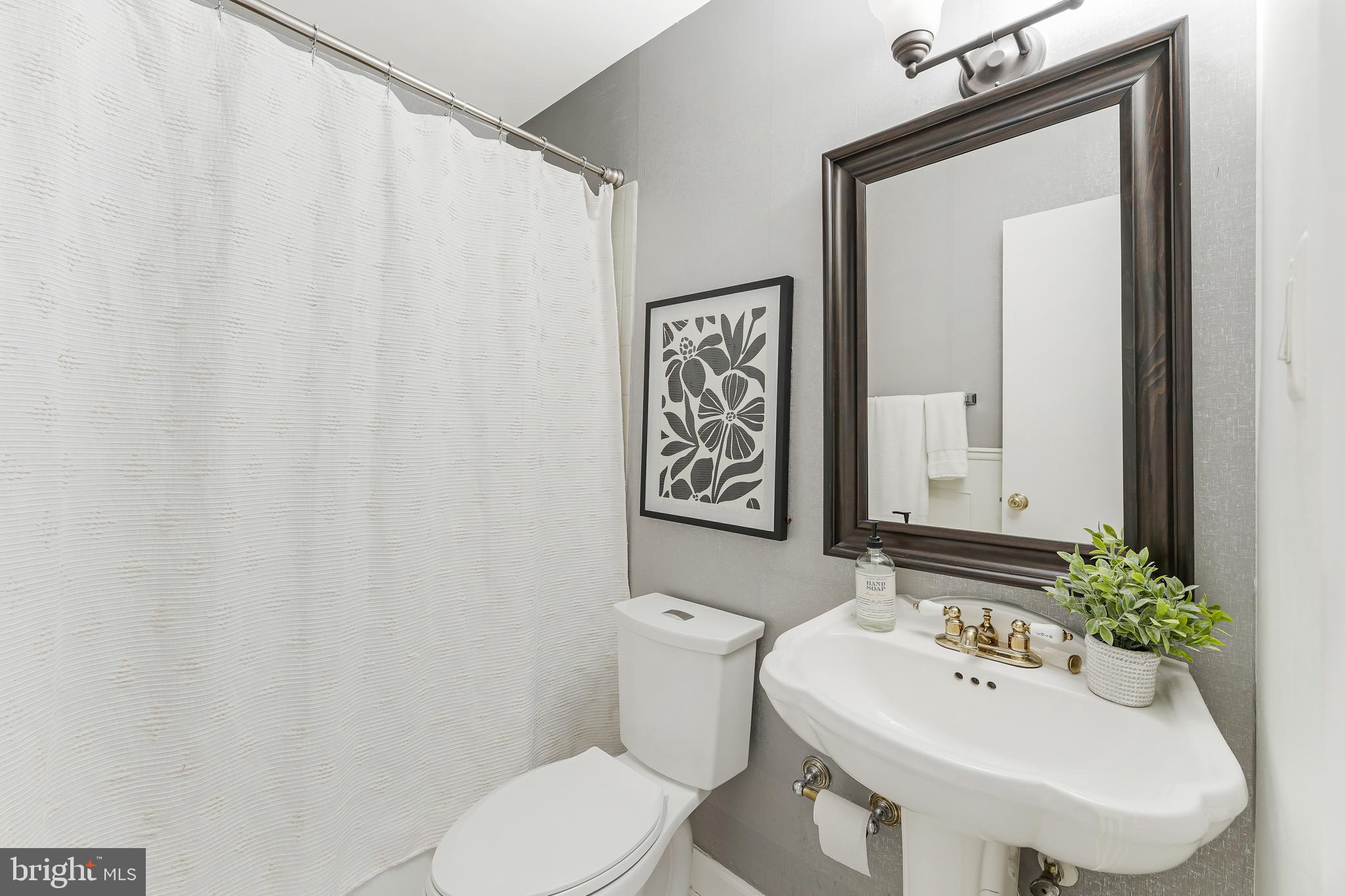11622 Vantage Hill Road, Unit 12B Reston, VA 20190 - Photo 24 of 31 Gallery Image 24