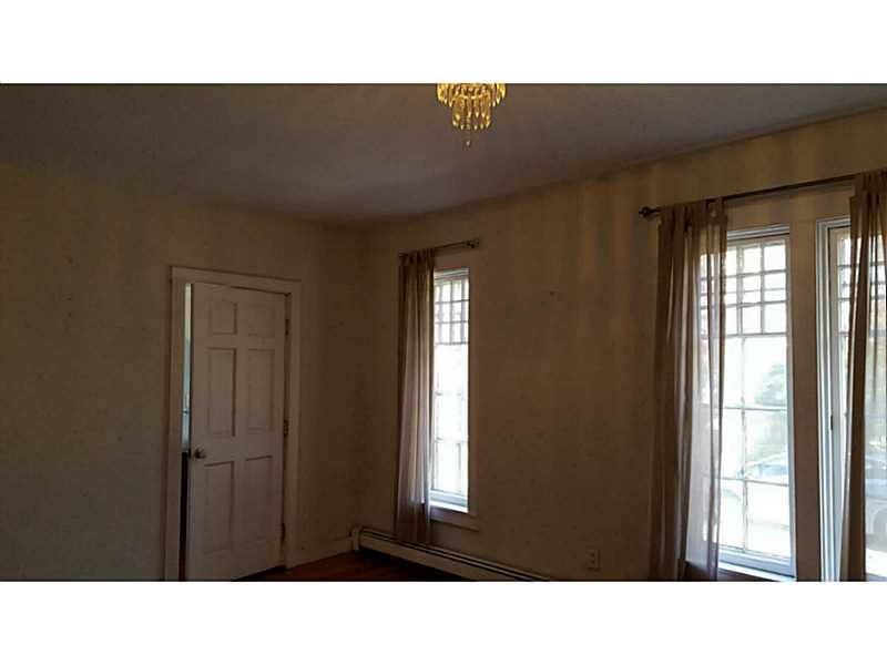 48 Everett Street, Unit B Newport, RI 02840 - Photo 12 of 17 Bedroom.