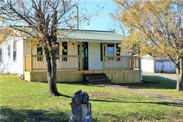 420 Linwood Road Watertown, TN 37184 - Photo 2 of 15 Charming cottage farm house sits on 1+acre lot.