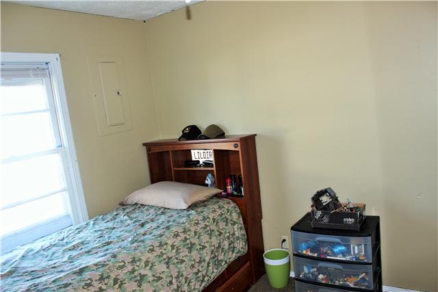 420 Linwood Road Watertown, TN 37184 - Photo 11 of 15 Secondary Bedroom has new carpet and spacious closet.