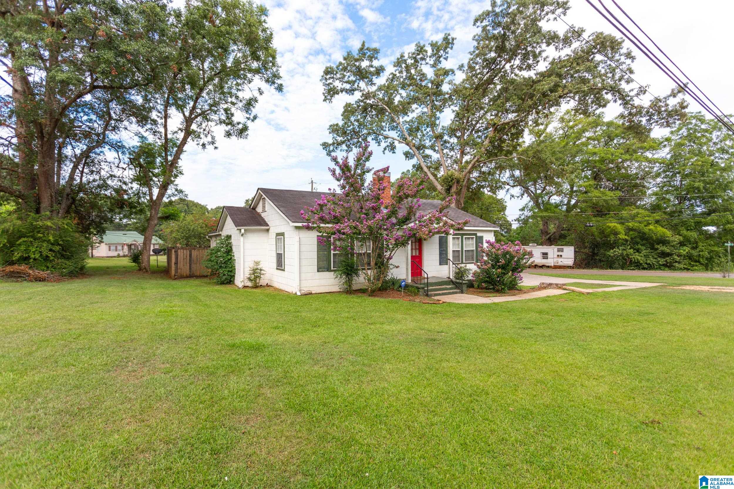 589 Heath Street Talladega, AL 35160 - Photo 4 of 35
