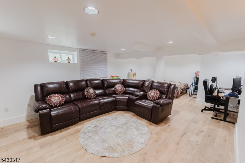 382 Martin Road Union, NJ 07083 - Photo 25 of 30