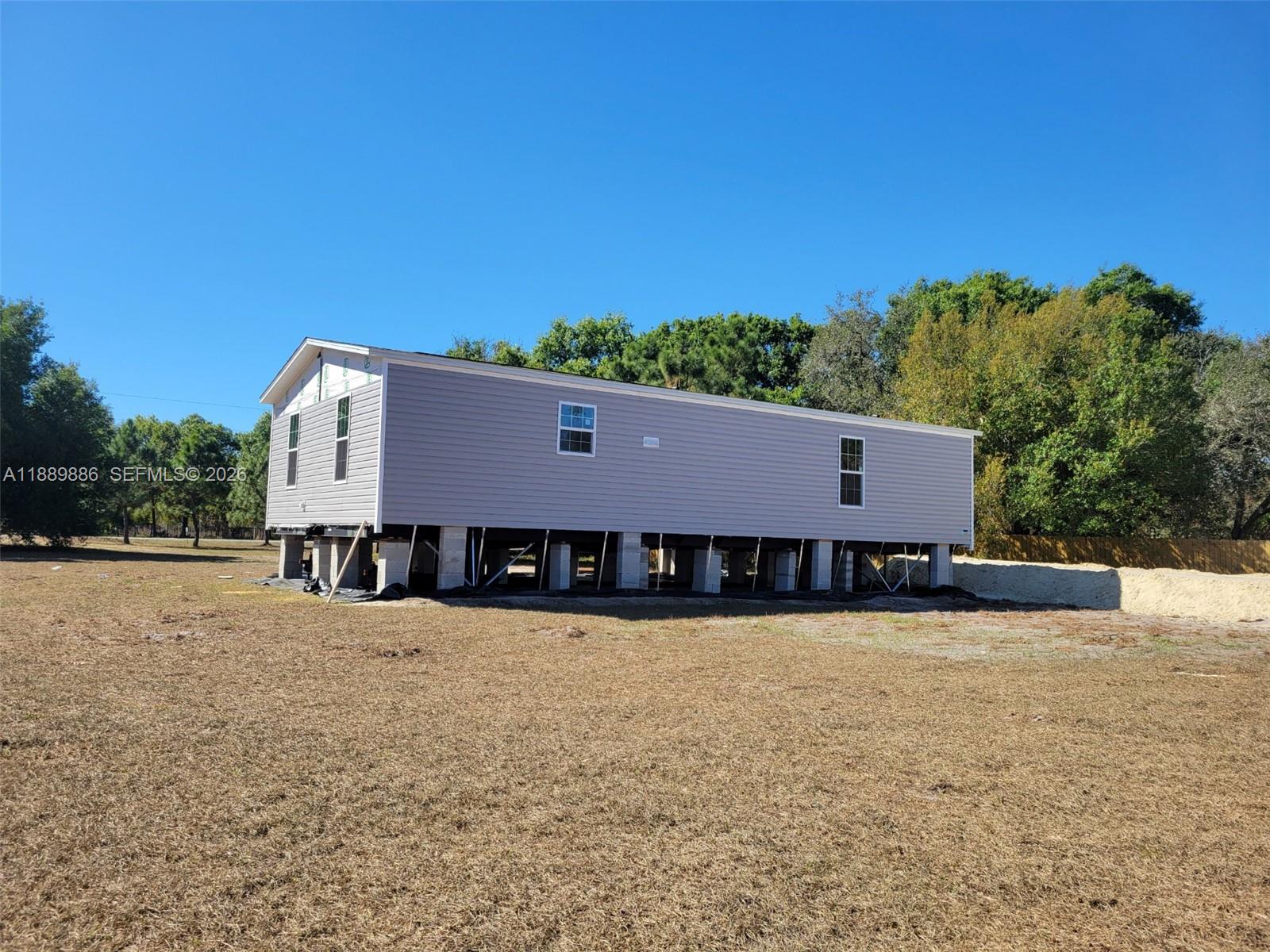 357 Horse Club Avenue Clewiston, FL 33440 - Photo 3 of 17