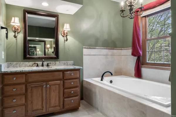 $570,000 | 9816 Stowaway Cove, Fort Wayne, IN 46835