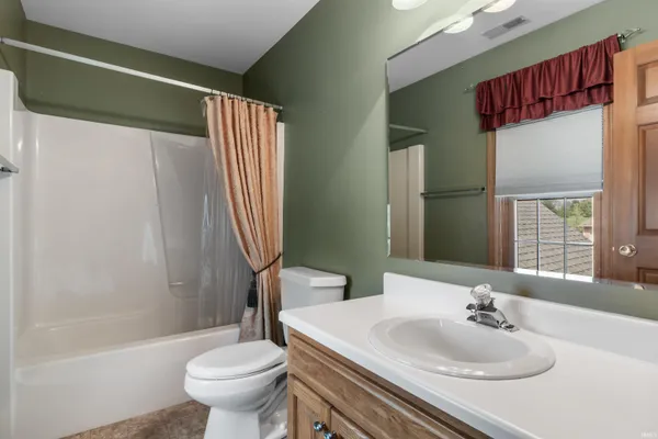 $570,000 | 9816 Stowaway Cove, Fort Wayne, IN 46835