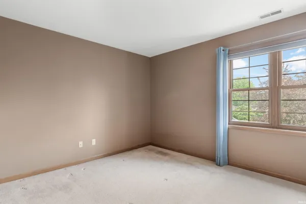 $570,000 | 9816 Stowaway Cove, Fort Wayne, IN 46835