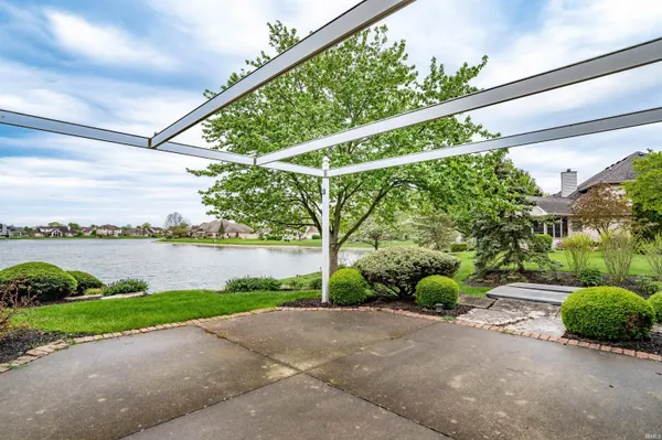 $570,000 | 9816 Stowaway Cove, Fort Wayne, IN 46835