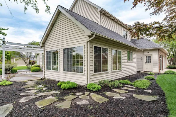 $570,000 | 9816 Stowaway Cove, Fort Wayne, IN 46835