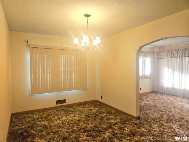 $189,500 | 918 Seminary Street, Wilton, IA 52778