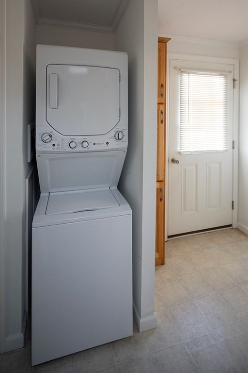 1044 Phillips Road, Unit 12 New Bedford, MA 02745 - Photo 9 of 9 a utility room with dryer and washer