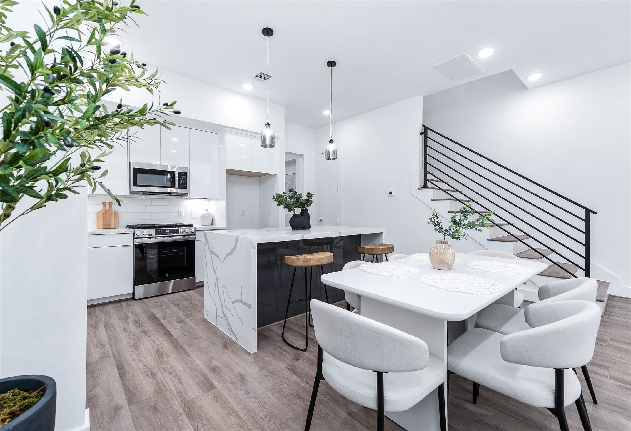 3509 McIlhenny Street Houston, TX 77004 - Photo 14 of 36 Dining/Kitchen