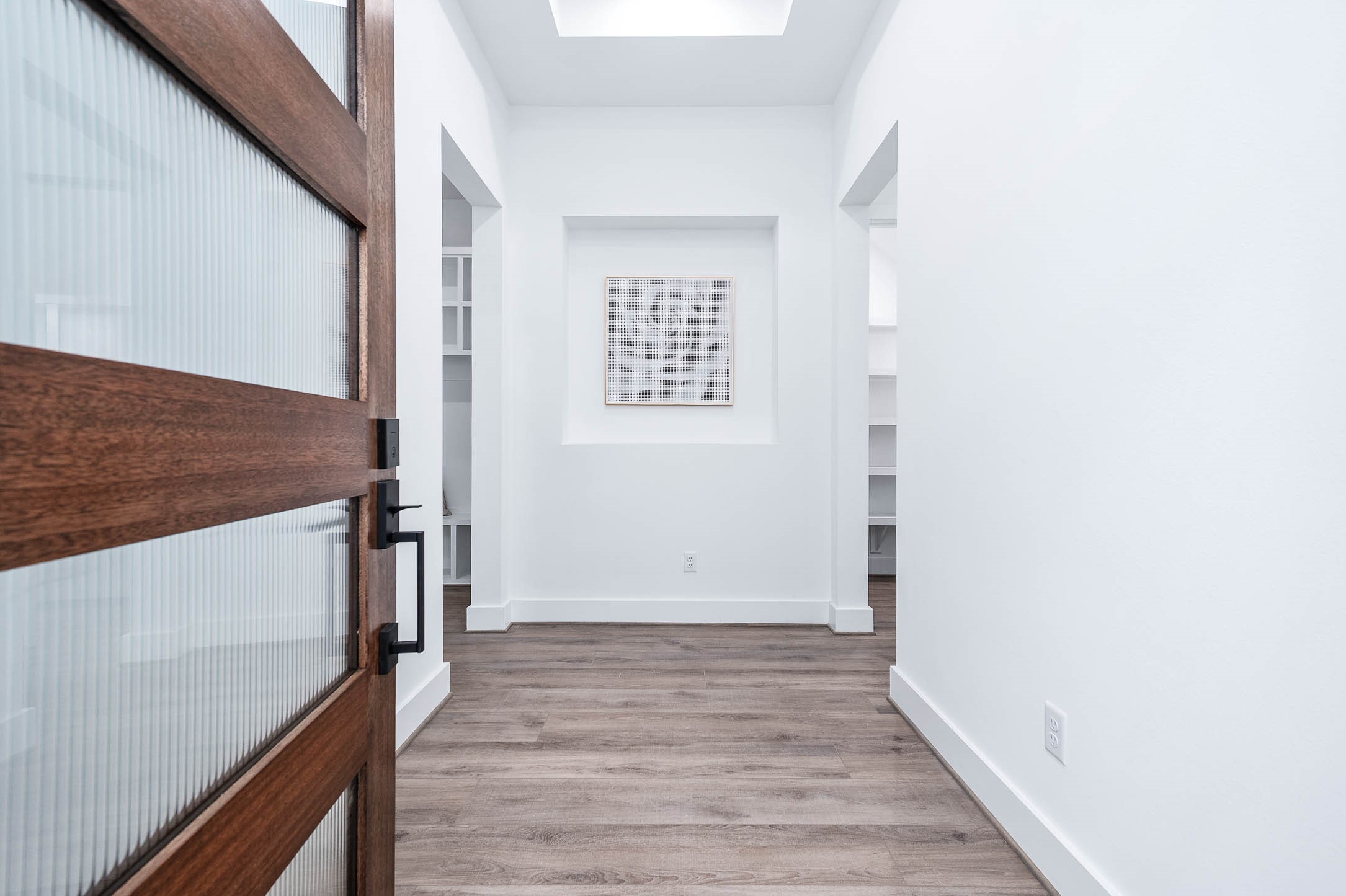 3509 McIlhenny Street Houston, TX 77004 - Photo 6 of 36 a view of hallway with wooden floor