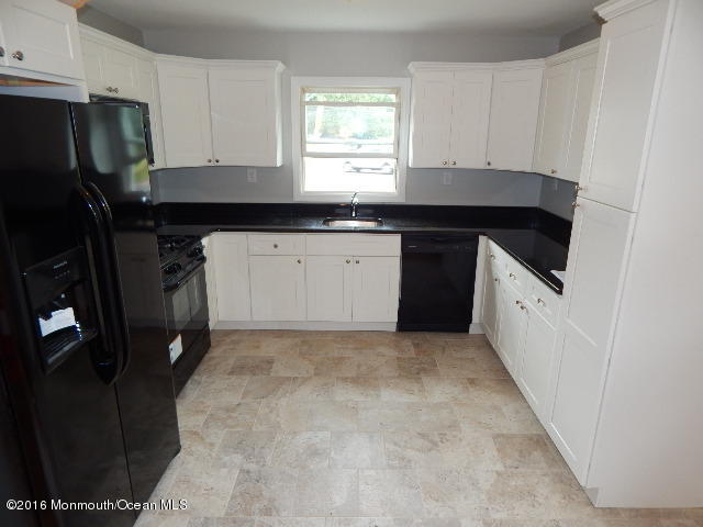 100 Cherry Tree Farm Road Middletown, NJ 07748 - Photo 7 of 23 DSCN2289