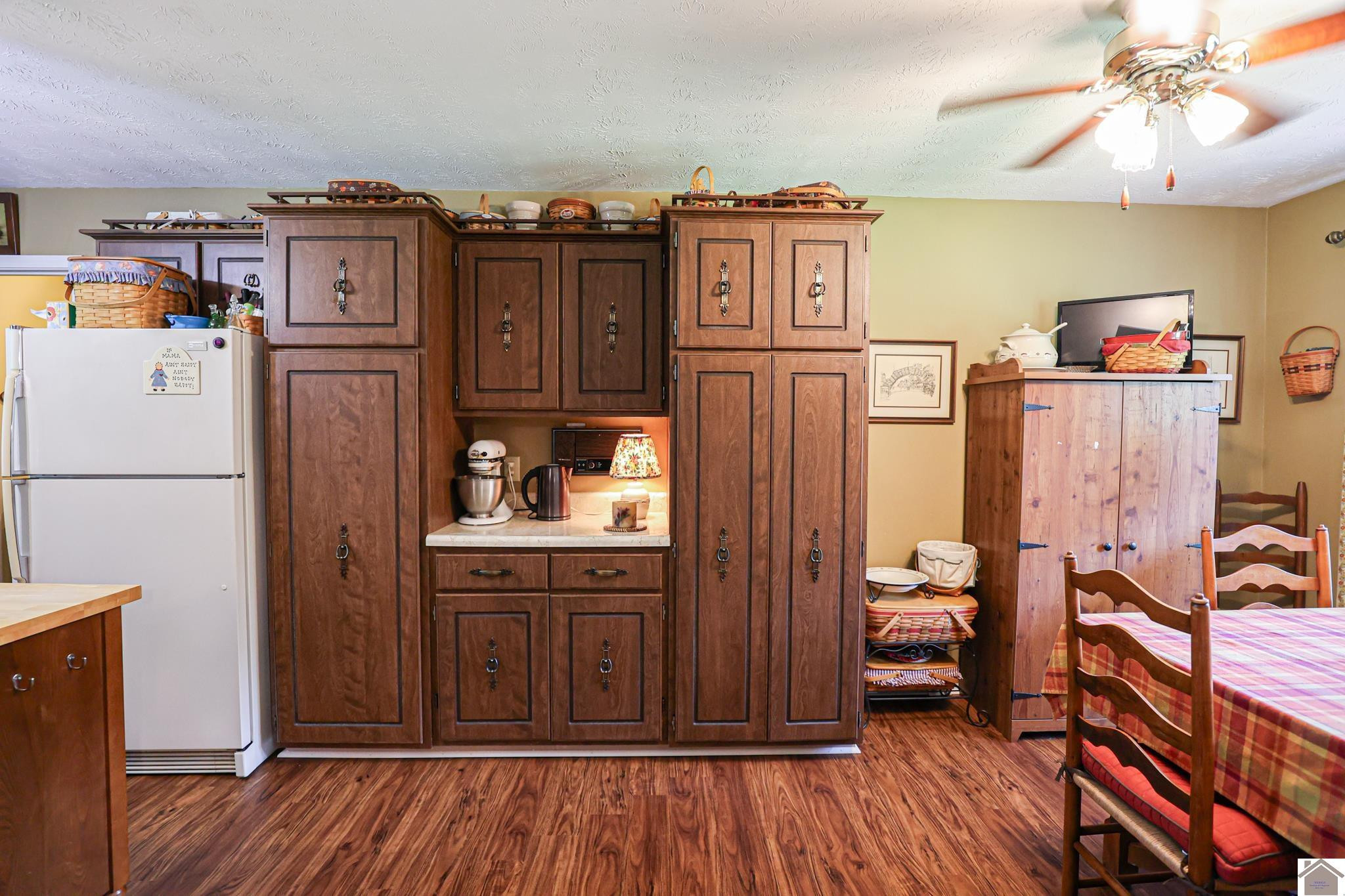 530 Canary Road Paducah, KY 42001 - Photo 13 of 39 Kitchen