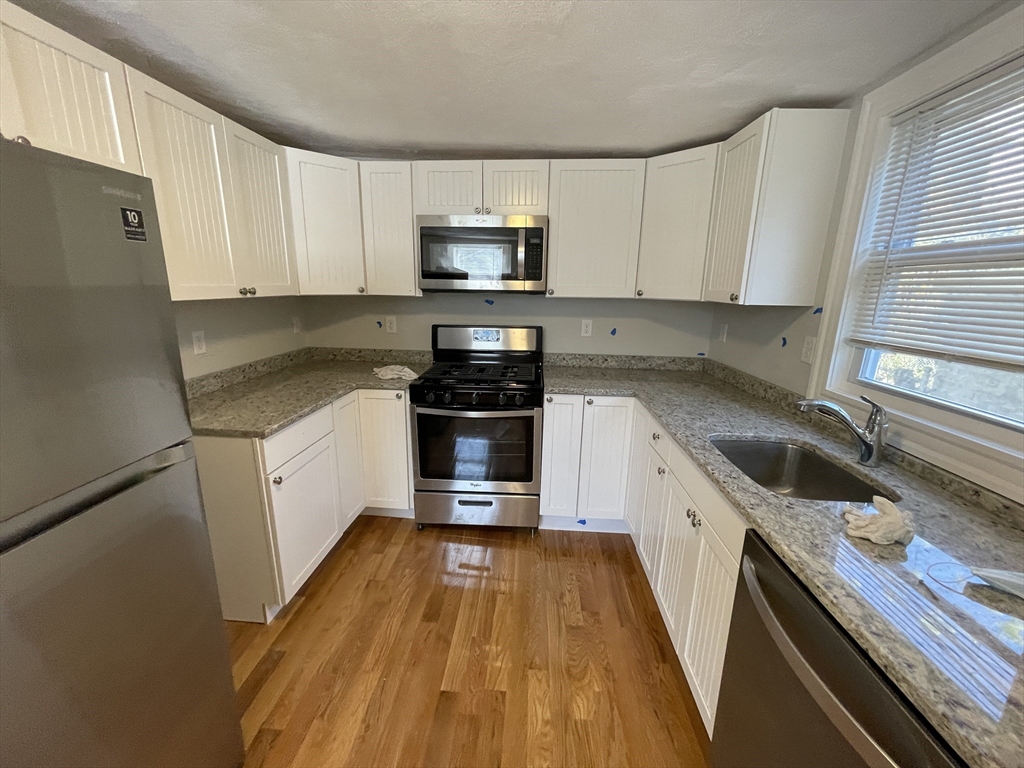 309 Highland Avenue, Unit R Somerville, MA 02144 - Photo 5 of 28
