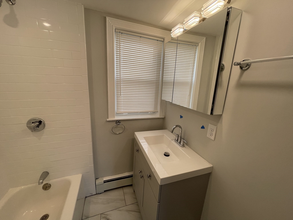 309 Highland Avenue, Unit R Somerville, MA 02144 - Photo 8 of 28