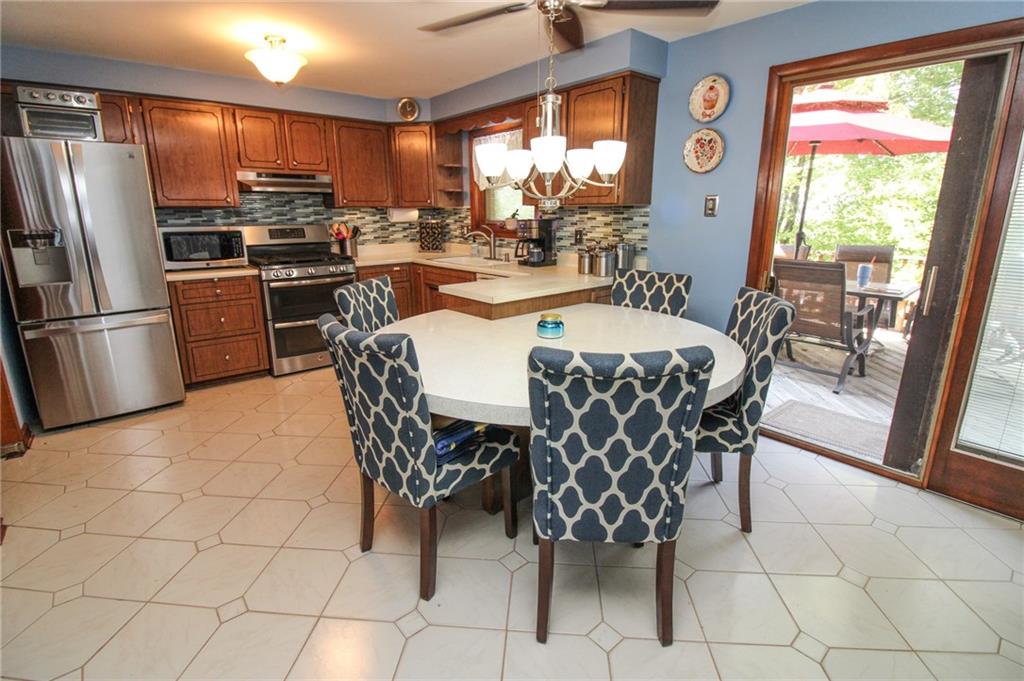 28 Swallow Hill Road Carnegie, PA 15106 - Photo 3 of 25 Gallery Image 3