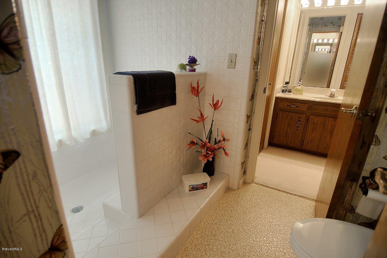 278 Sand Dollar Road Indialantic, FL 32903 - Photo 8 of 13 MASTER BATH