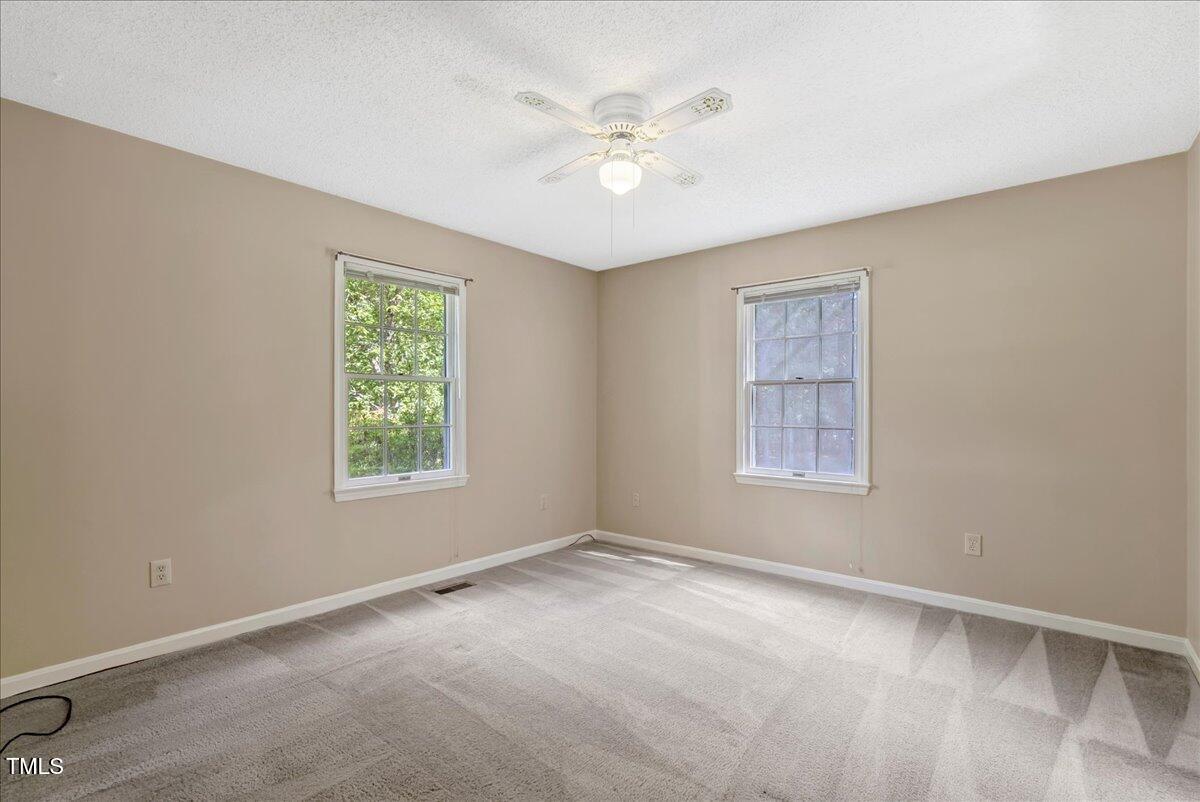 811 Avalon Road Durham, NC 27704 - Photo 10 of 31 24-DSC03284