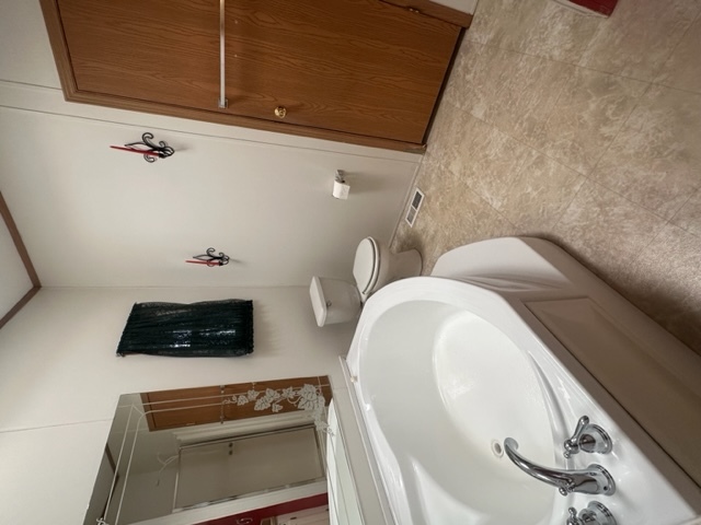1074 Lakeview Road Elgin, IL 60123 - Photo 15 of 32
