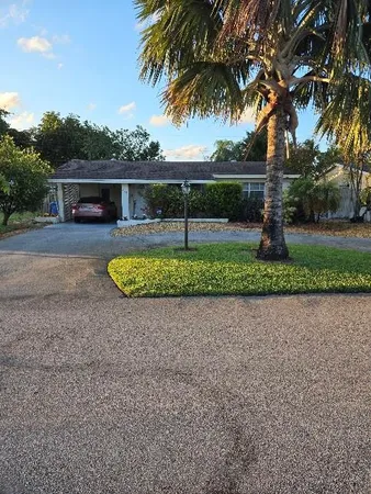$2,600 | 311 Northeast 42nd Street, Oakland Park, FL 33334