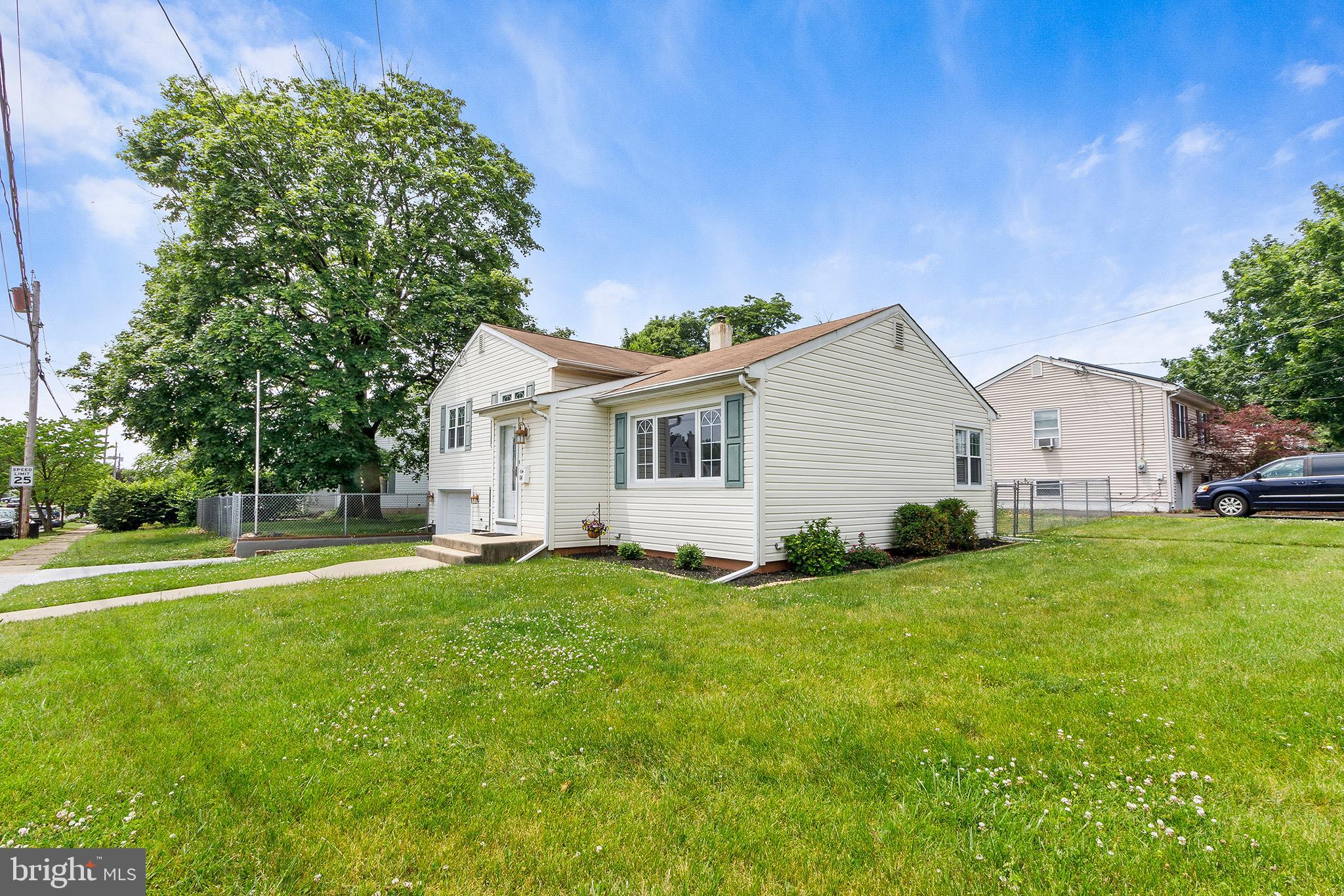 64 Brockton Road Hamilton, NJ 08619 - Photo 6 of 29 Gallery Image 6