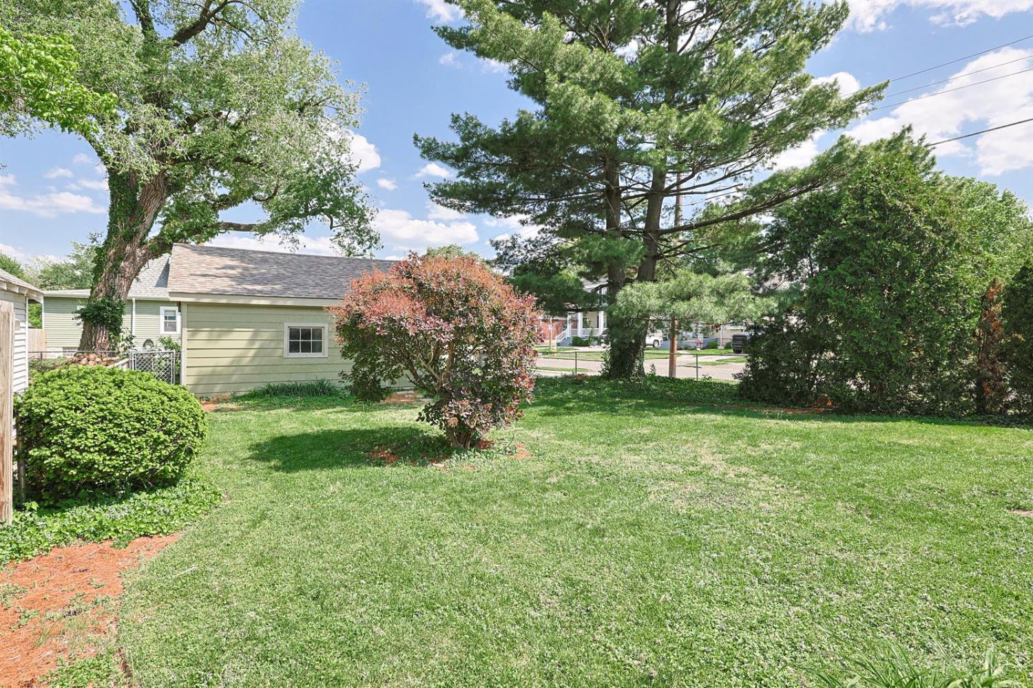 7300 Plainfield Road Deer Park, OH 45236 - Photo 34 of 39
