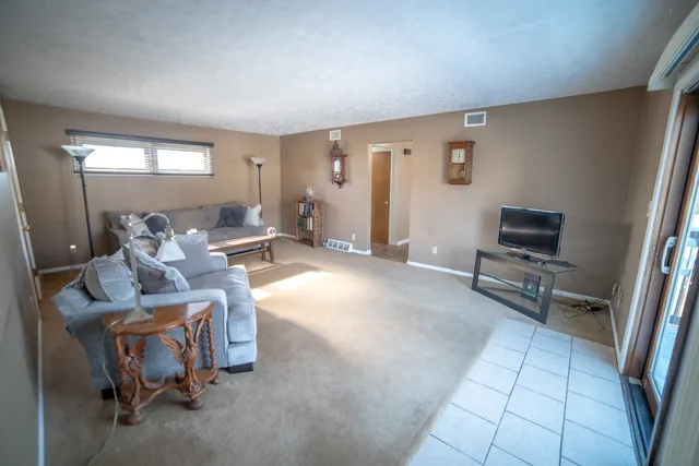 $107,000 | 2204 East Lincoln Street, Unit 13, Bloomington, IL 61701