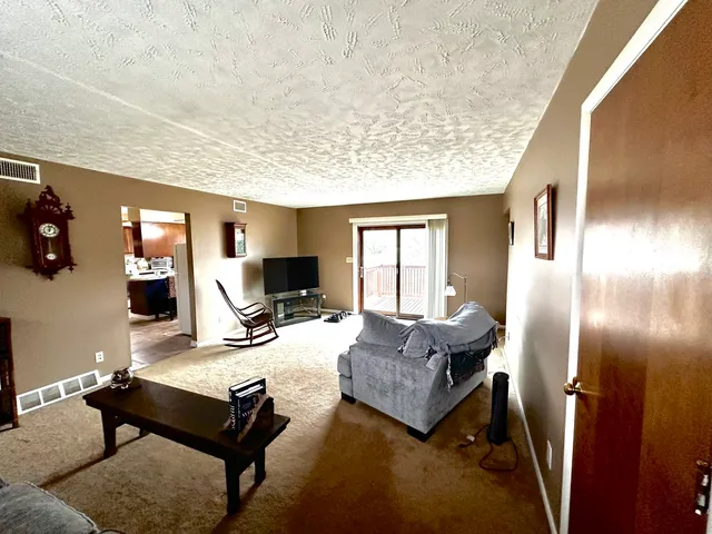 $107,000 | 2204 East Lincoln Street, Unit 13, Bloomington, IL 61701