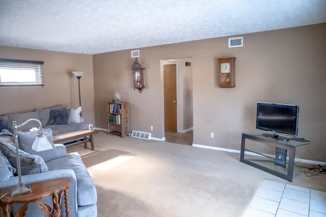 $107,000 | 2204 East Lincoln Street, Unit 13, Bloomington, IL 61701