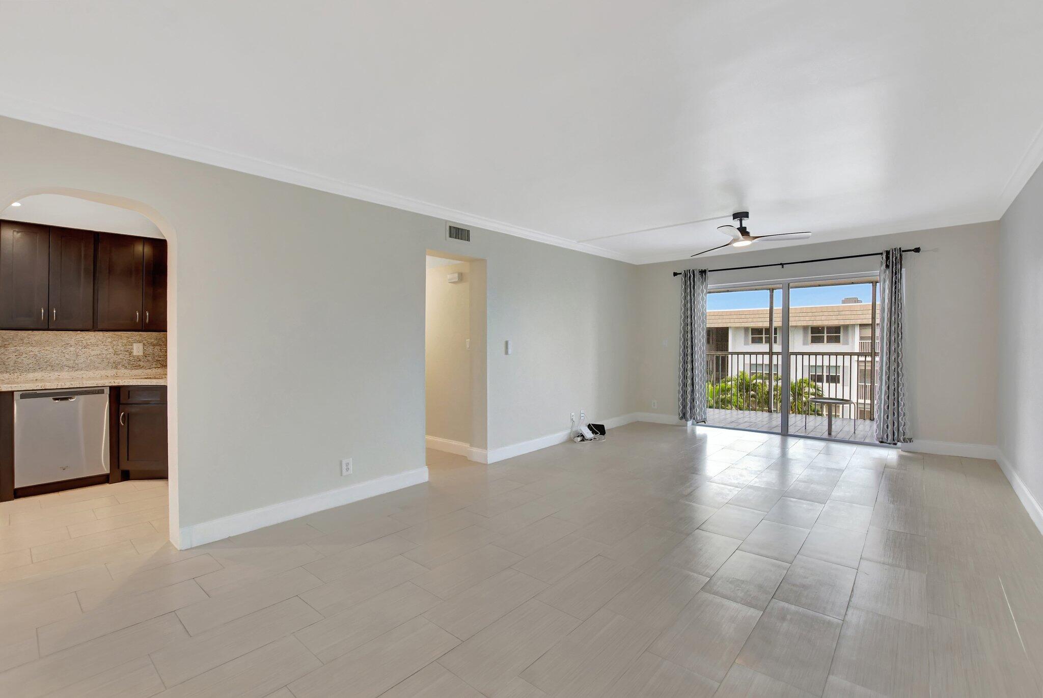 800 East Camino, Unit 4110 Boca Raton, FL 33432 - Photo 5 of 41 5-web-or-mls-DSC_0856