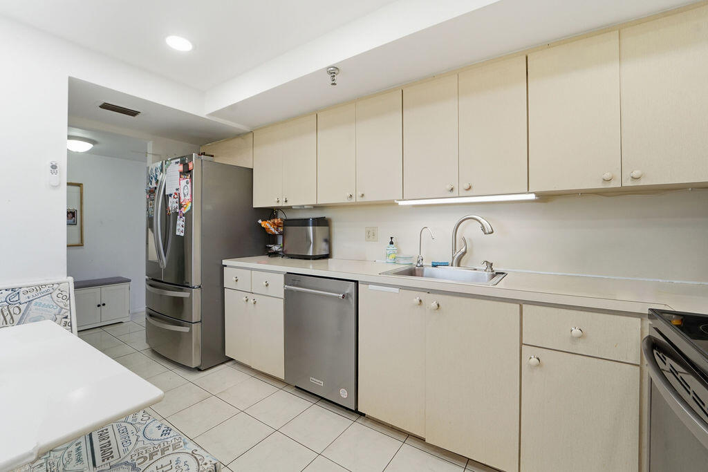 6500 Northwest 2nd Avenue, Unit 509 Boca Raton, FL 33487 - Photo 40 of 47 060526_2-94