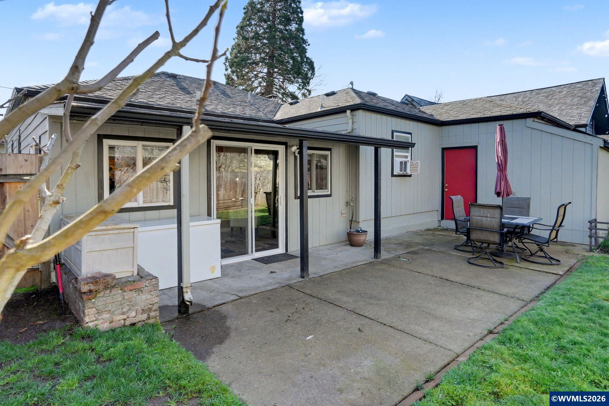345 23rd Street Northeast Salem, OR 97301 - Photo 36 of 39