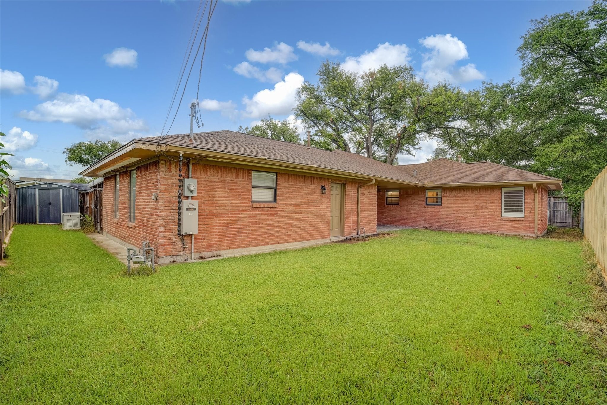 2123 Ridgecrest Drive Houston, TX 77055 - Photo 41 of 44