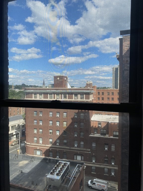 140 Chestnut Street, Unit 709 Springfield, MA 01103 - Photo 3 of 12