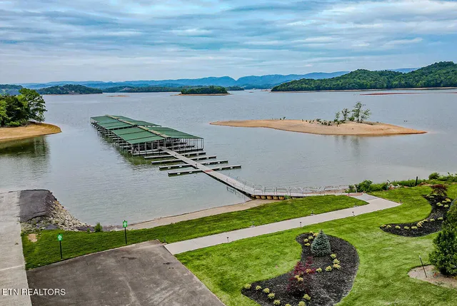 $1,100,000 | 2262 Ridgeline Court, Morristown, TN 37814