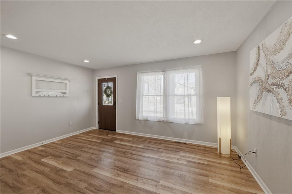 829 Quail Ridge Road Peculiar, MO 64078 - Photo 3 of 30