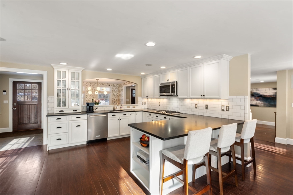 15 Draper Street Canton, MA 02021 - Photo 10 of 30