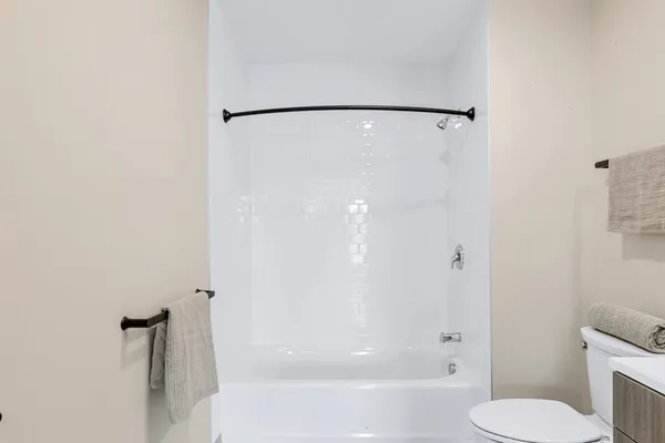 $2,800 | 377 Cummins Highway, Unit 1, Boston, MA 02126