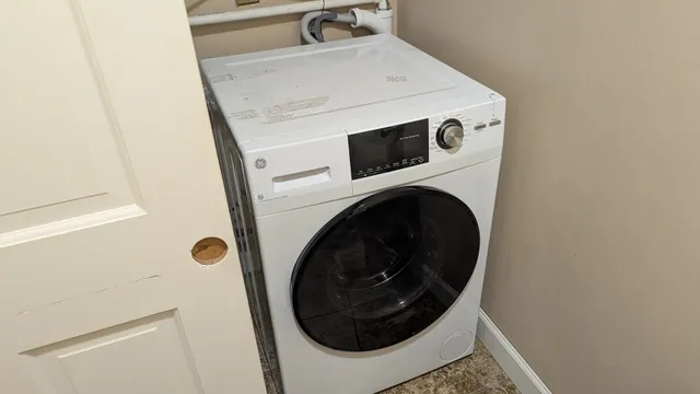 $212,000 | 4035 Fitzjames Walk, Oak Lawn, IL 60453