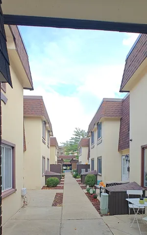 $212,000 | 4035 Fitzjames Walk, Oak Lawn, IL 60453